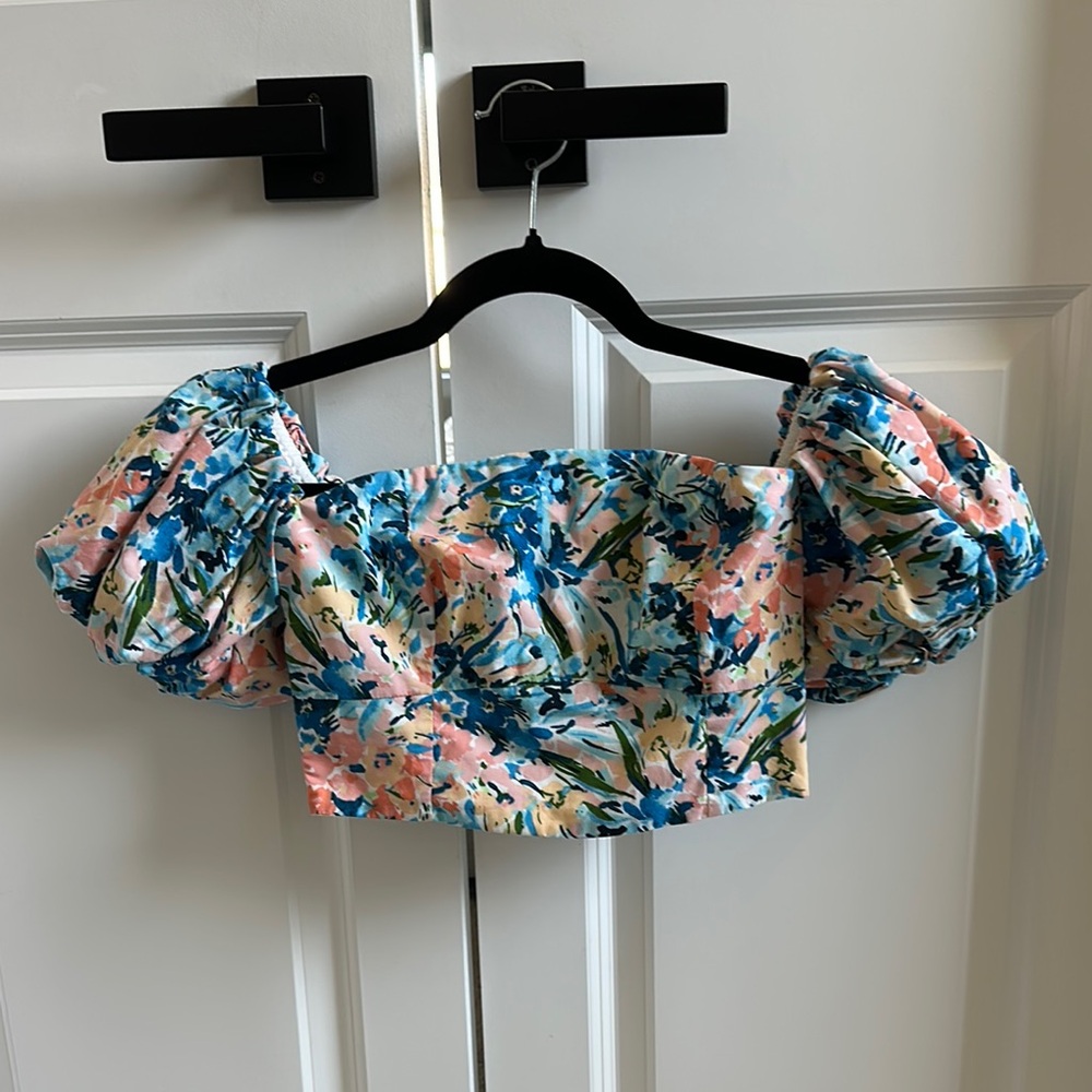 Floral Puff Sleeve Crop Top